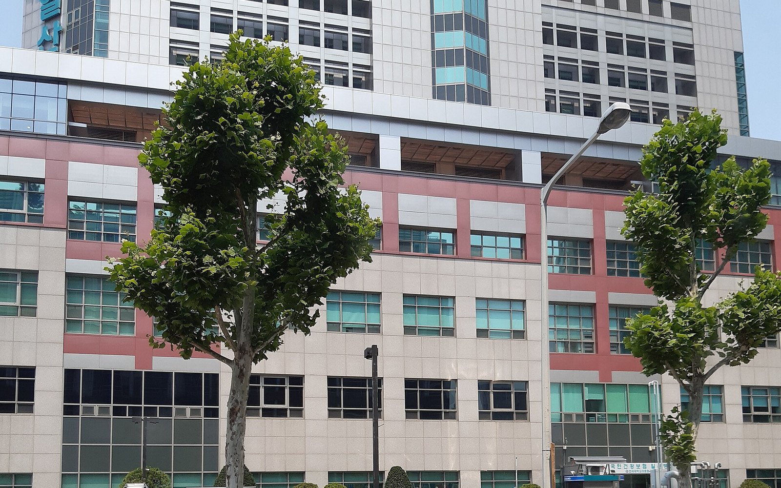 National Health Insurance Service Ilsan Hospital building exterior