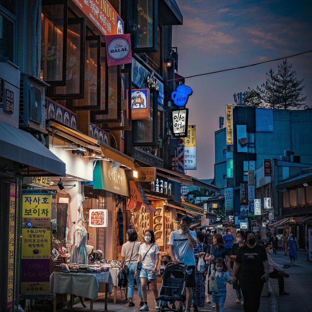 Bukchon + k-liquor + insadong — Korean Traditional Liquor & Makgeolli Experience in Korea