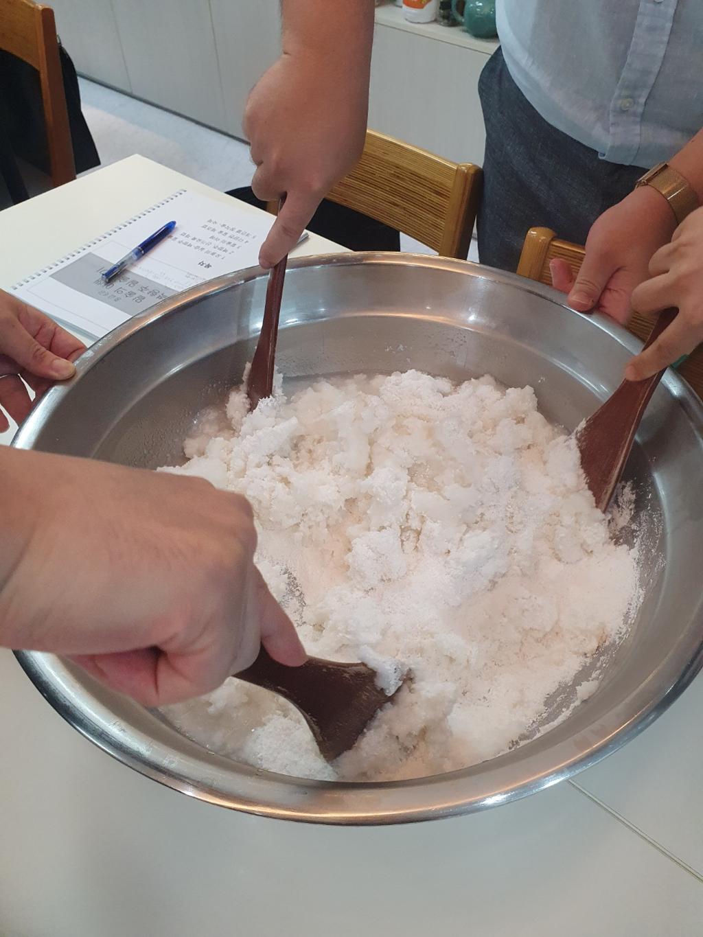 How makgeolli is actually made — Korean Traditional Liquor & Makgeolli Experience in Korea