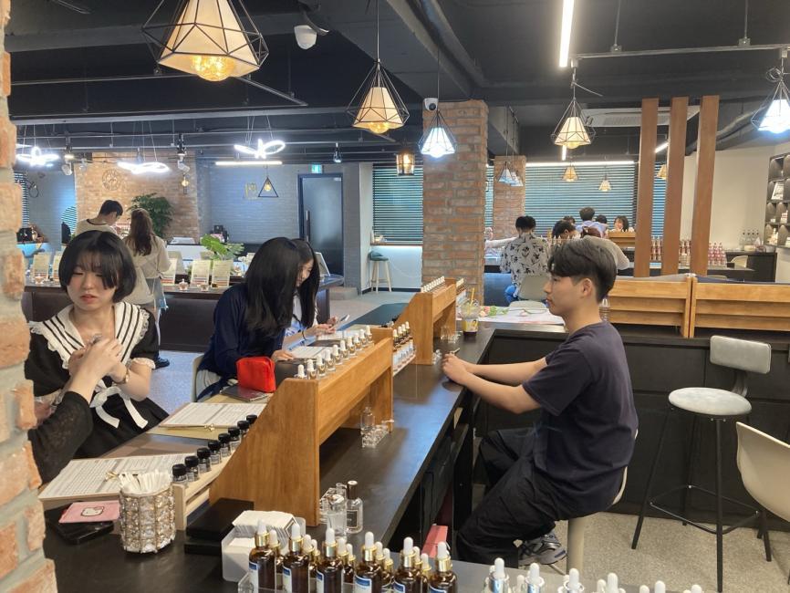 Best for first-timers & convenience — Make Your Own Perfume In Seoul in Korea