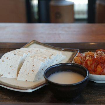 Dubu kimchi — Korean Traditional Liquor & Makgeolli Experience in Korea