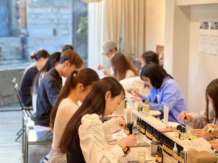 How a perfume-making class actually works — Make Your Own Perfume In Seoul in Korea