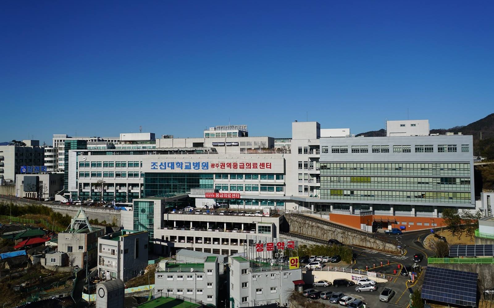 Chosun University Hospital building exterior