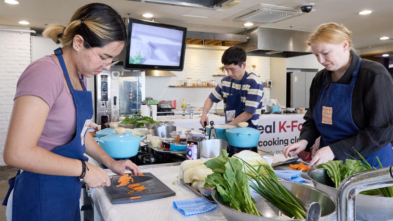 🥇 ome cooking lab — Korean Cooking One-Day Classes In Seoul in Korea