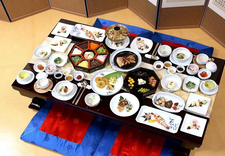 Royal Table Setting — Royal Cuisine & Temple Food