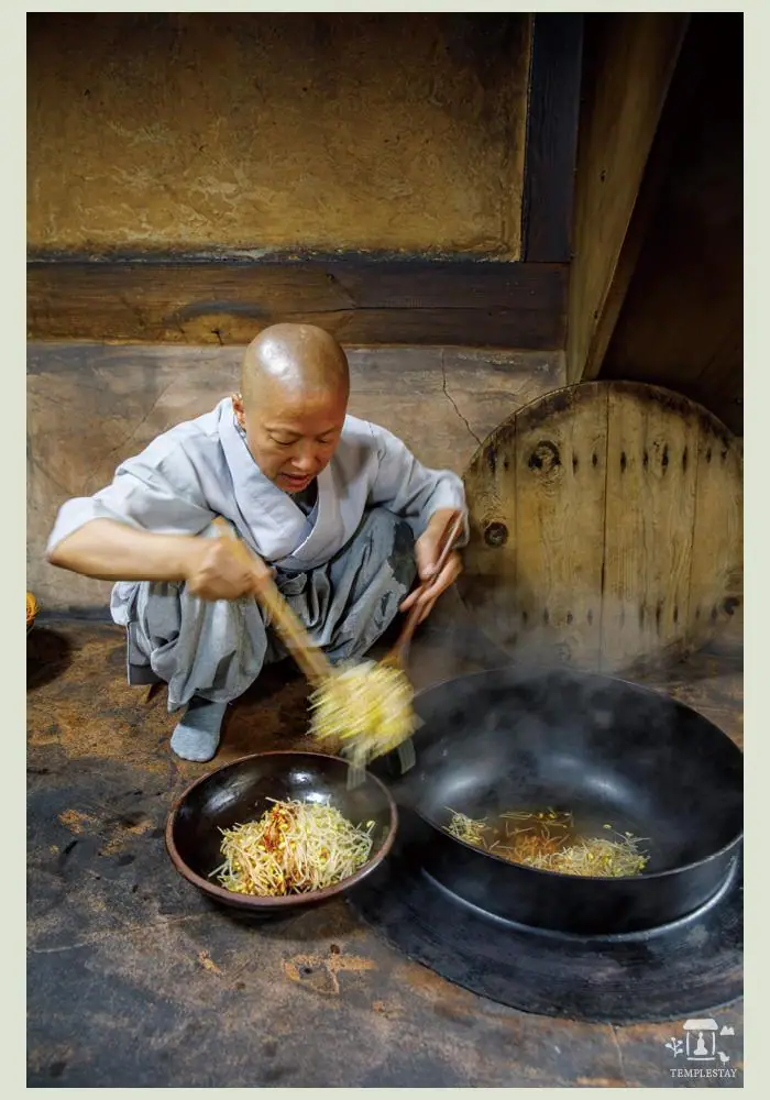 Buddhist Food Philosophy — Royal Cuisine & Temple Food