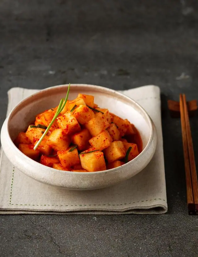 Kkakdugi (Radish Kimchi) — Kimchi Culture & Guide
